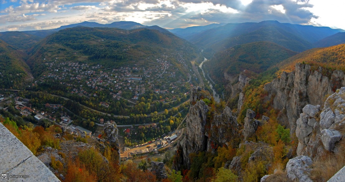 lakatnik_2012_web
