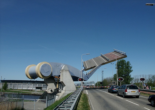most-vo-holandija-i-tolku-62294