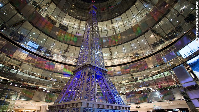 131114134541-trvael-replicas-eiffel-tower-berlin-horizontal-gallery