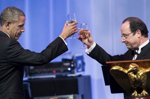 obama-hollande-toast_m