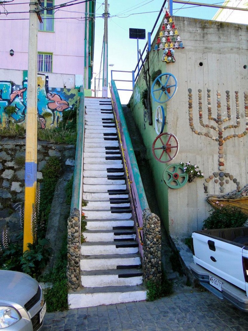 best-cities-to-see-street-art-20-2 (1)