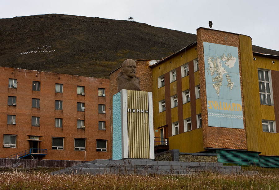 7 AbandonedPyramidenLeninMonument