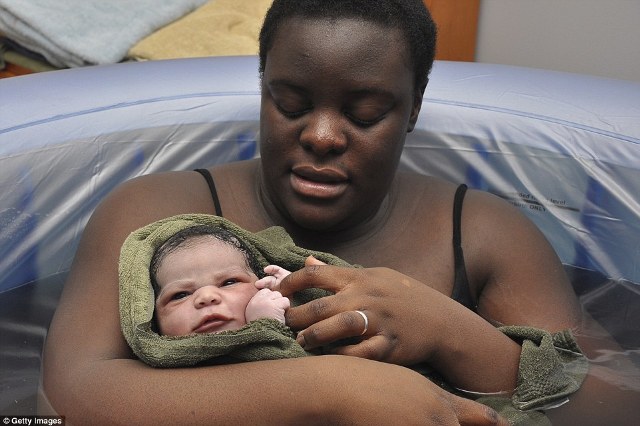 Baby_Day_Water_Birth_newb
