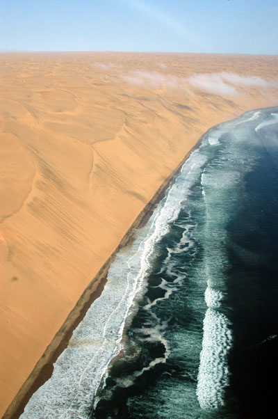 Close-up_aerial_photo_of_The_Lange_Wand