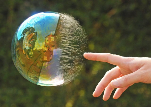 02_half-popped bubble