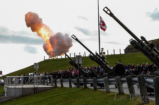 19_phallic mortar