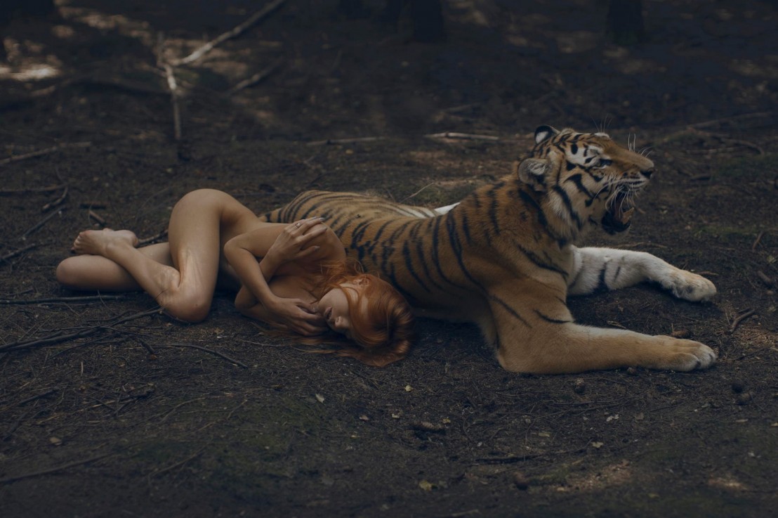 People With Wild Animals 14