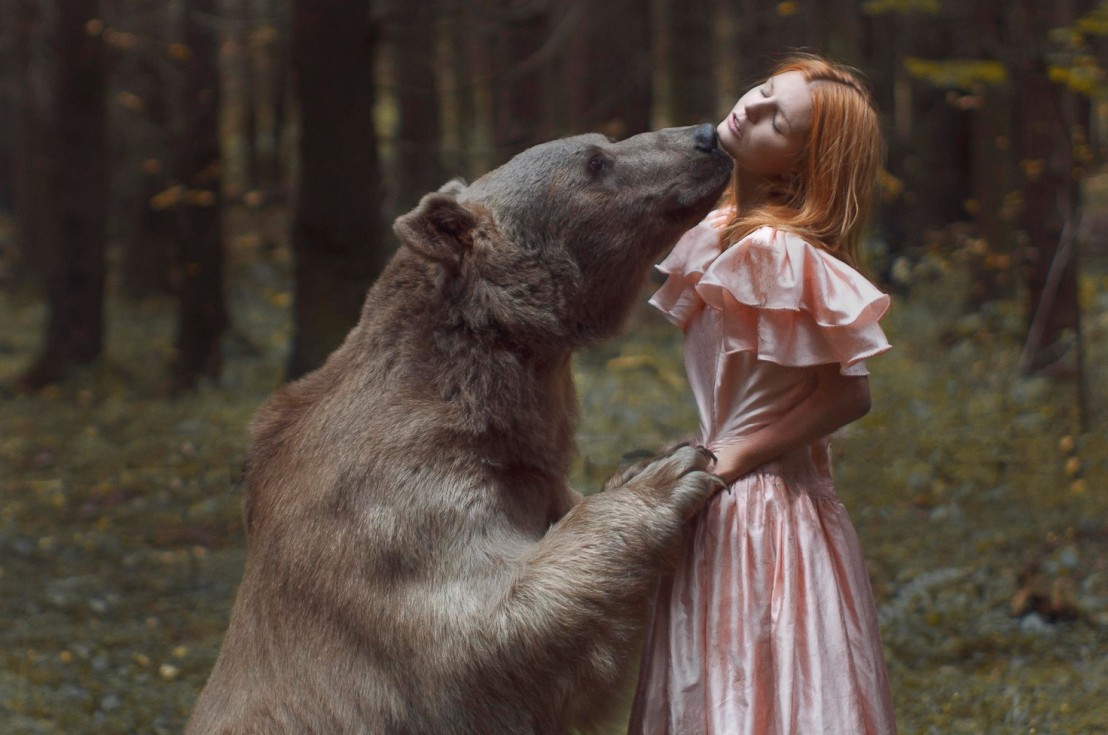 People With Wild Animals22