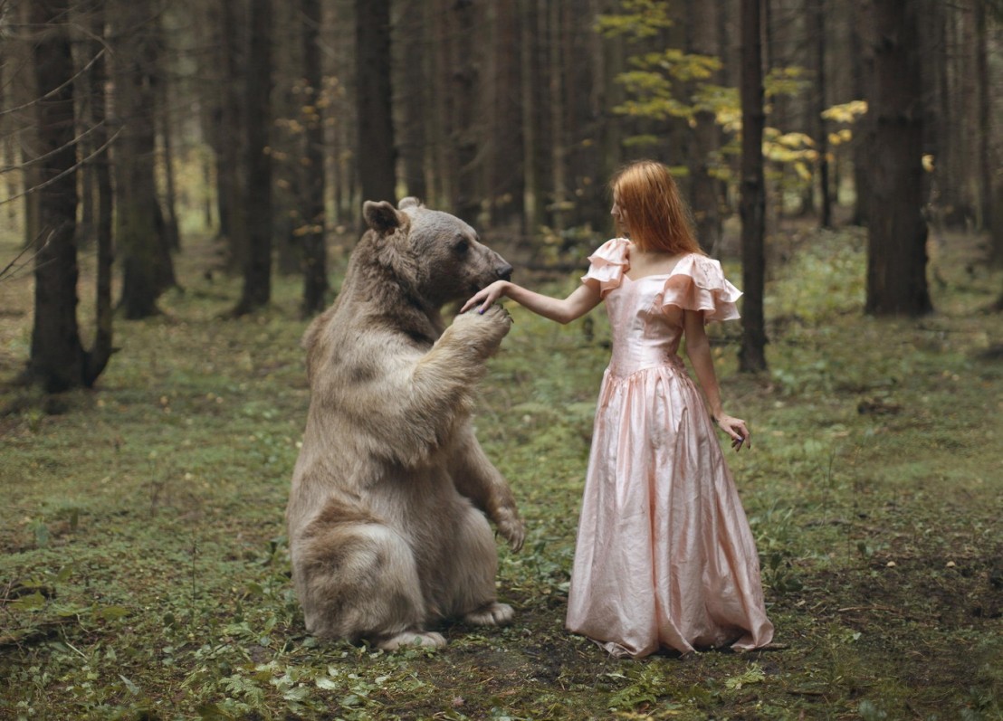 People With Wild Animals24