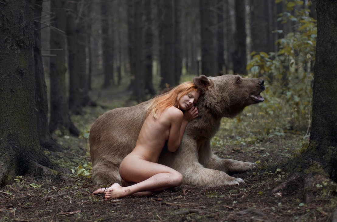 People With Wild Animals25
