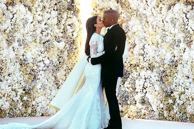 kim-kiss