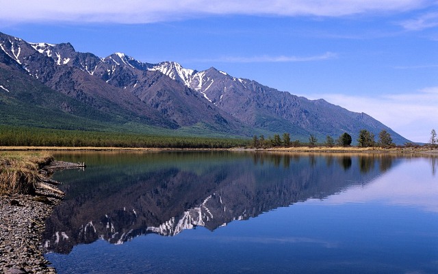 ??. ?????? ? ?????, ?????? (View of Baikal Lake with Sayan Mountain Range, Siberia)