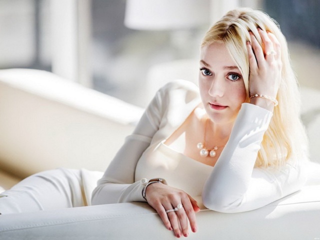 dakota fening