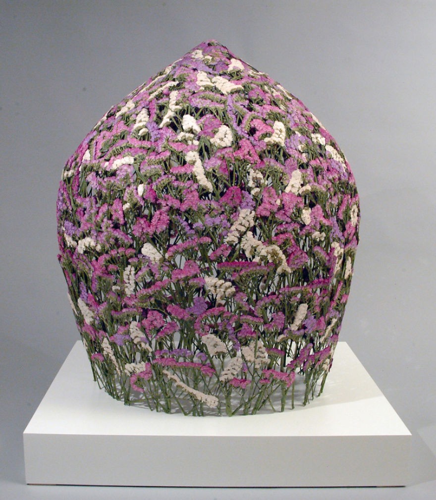 Spanish-Artist-Creates-Delicate-Pressed-Flower-Sculptures11__880