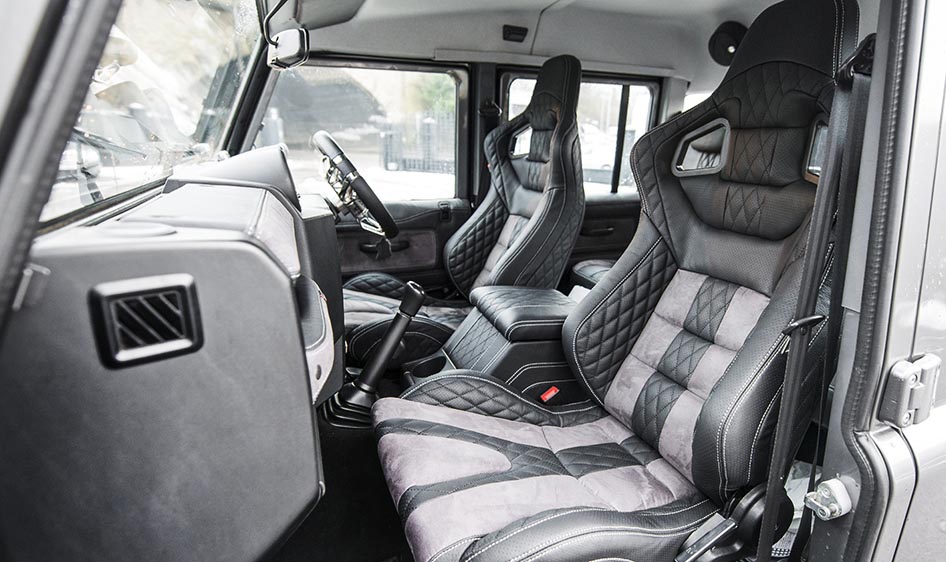 Land_Rover_Defender_-2.4_TDCI_XS_110_Double_Cab_Pick_Up_Chelsea_Wide_Track-6