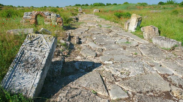 Улпия Ескус