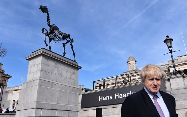 Trafalgar Square - horse skeleton1