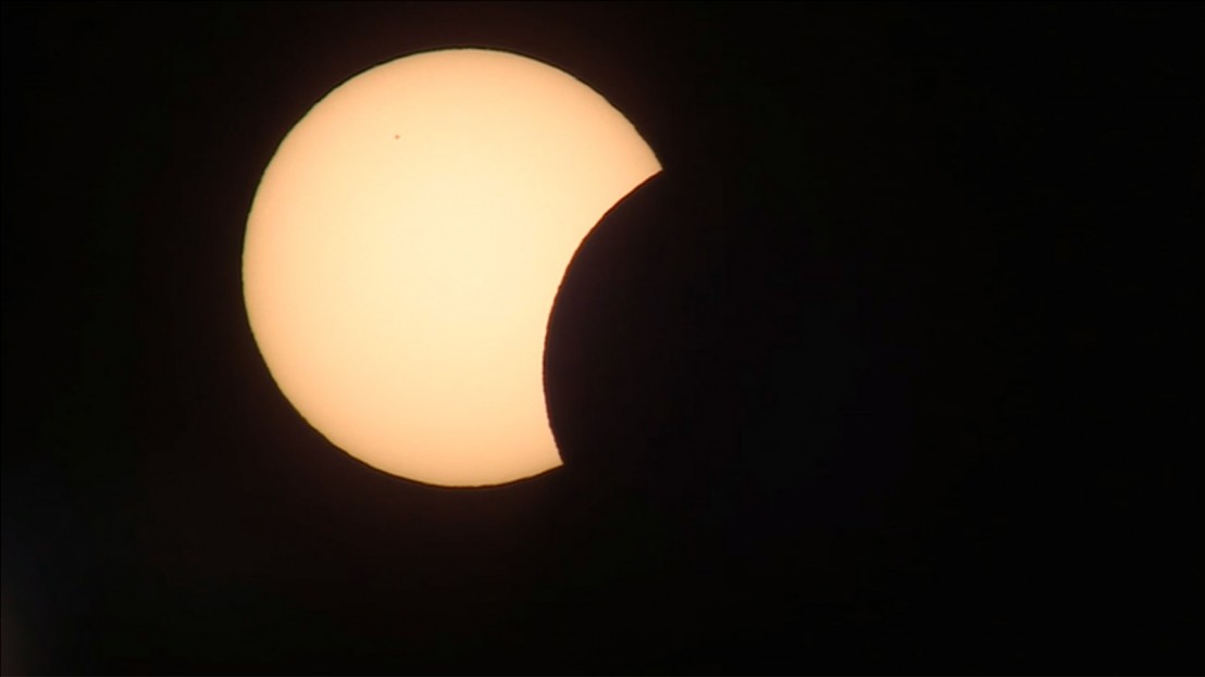 total-solar-eclipse-2015-begins-svalbard