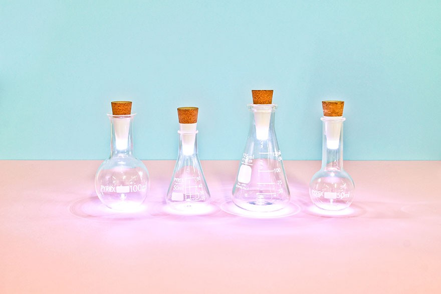 rechargeable-usb-led-bottle-light-suck-uk-10