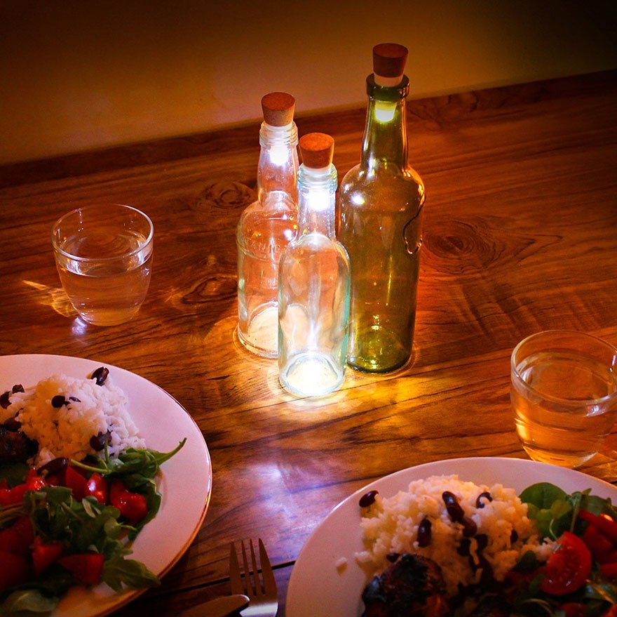 rechargeable-usb-led-bottle-light-suck-uk-6