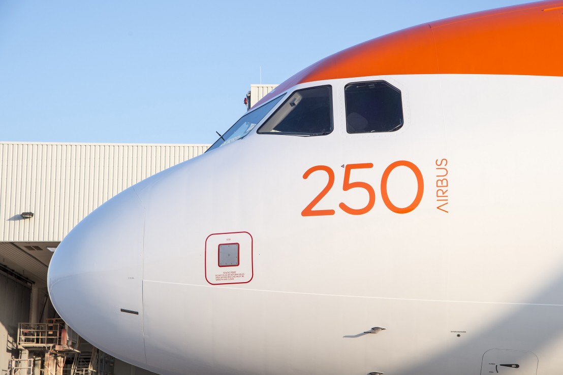 easyJet 250th Airbus 03