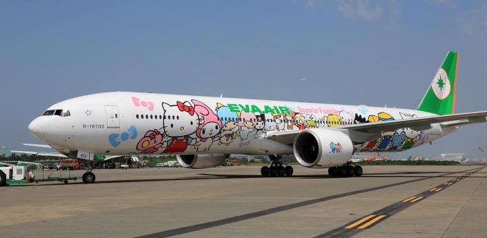 EVA Air -777-hello-kitty-jets