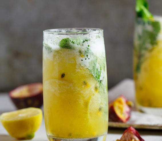 Fresh-pineapple-passionfruit-mojito3