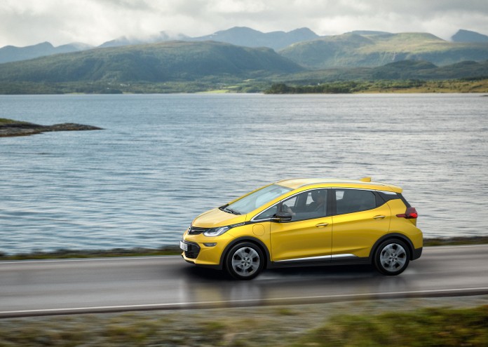 Range Champion Opel Ampera-e