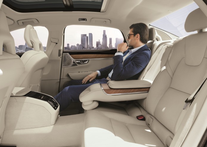 Volvo, автомобил