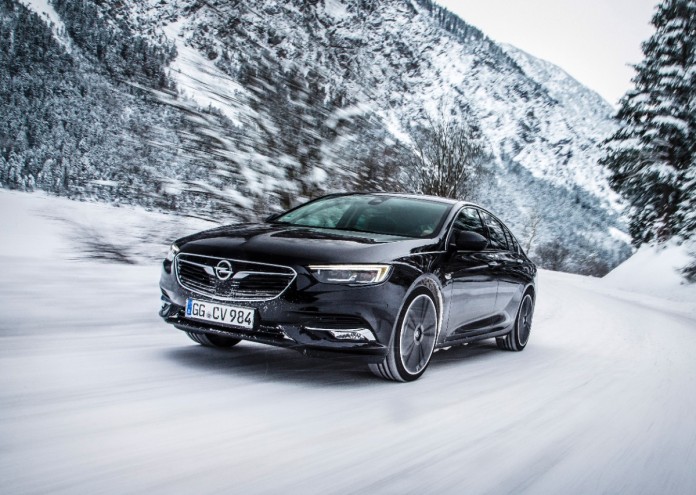 Opel-Insignia-Grand-Sport-304988-2