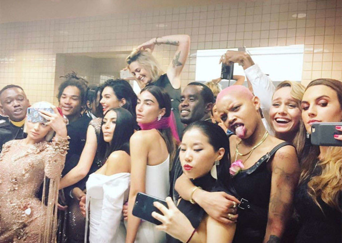 rs_1024x850-170502051129-1024.met-gala-selfie.5217