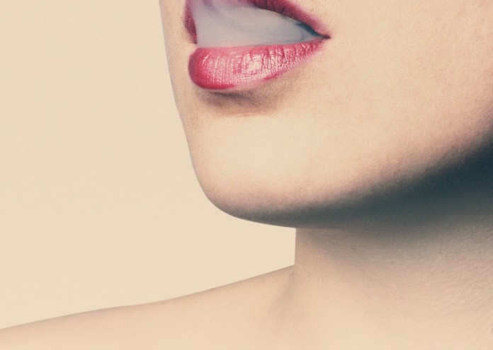 lips-smoke-female-woman-54316
