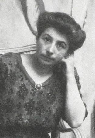 Amélie-Noellie-Matisse-Parayre 
