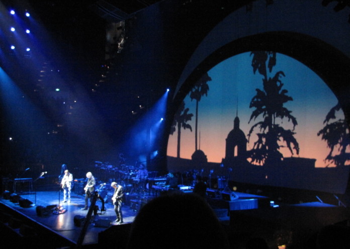  The_Eagles_in_concert_-_2010_Australia 