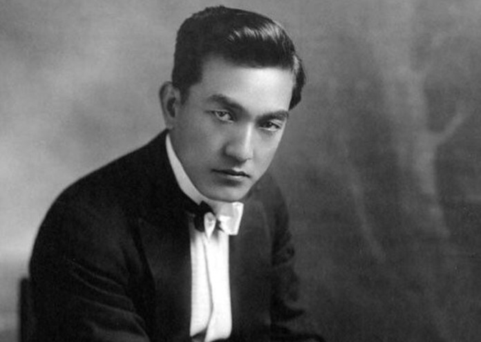 Сесуе Хаякава е роден през 1889 в Минамибосо а баща
