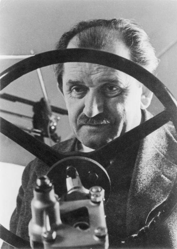  Dr. Ferdinand Porsche 
