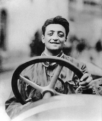  Enzo_Ferrari_-_Wheel_of_a_racing_car 