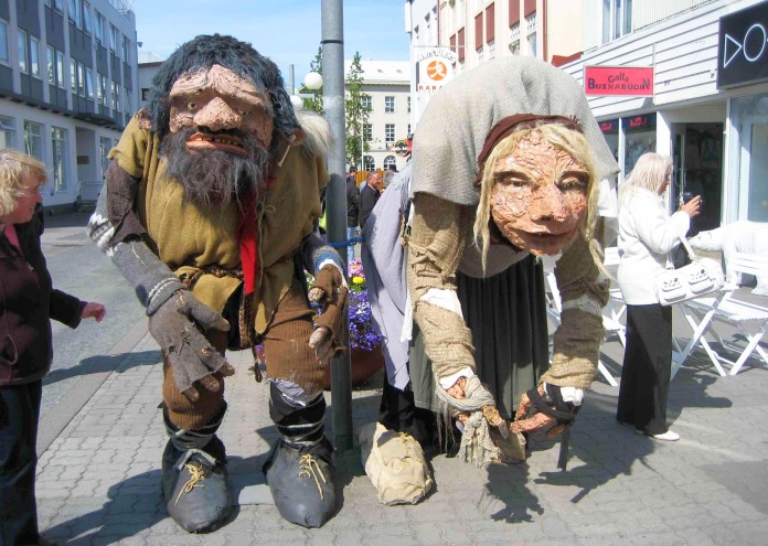 Исландският коледен фолклор е просто прекрасен Всичко започва с троловете