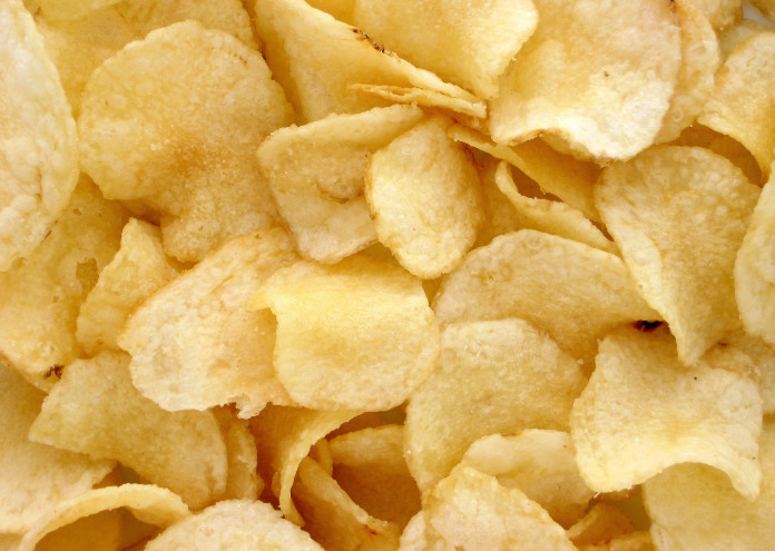 Най-убедителната и популярна история за произхода на картофения чипс започва