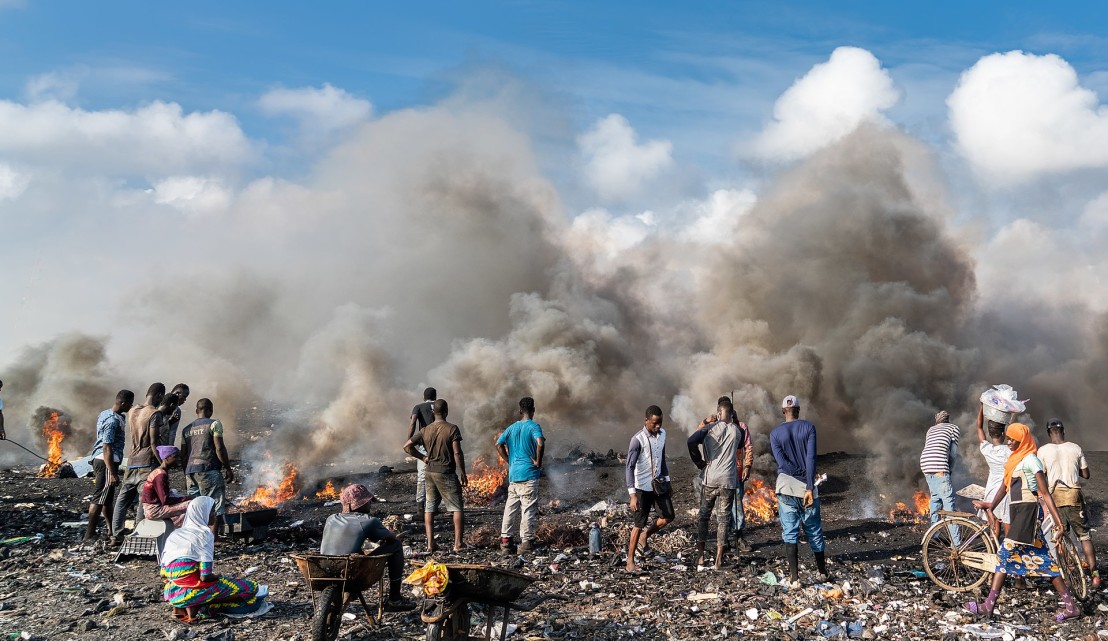 1920px-Agbogbloshie,_Ghana_2019