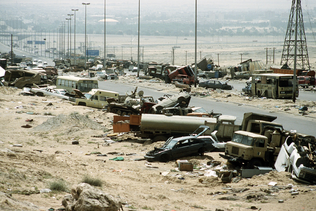  Demolished_vehicles_line_Highway_80_on_18_Apr_1991 