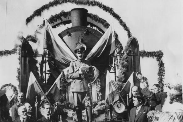  gettyimages-95767140-594x594 