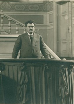  BASA-950K-3-110-1-Aleksandar_Stamboliyski_in_Paris,_1921_(cropped) 
