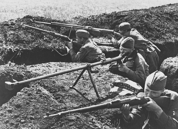  gettyimages-538298287-594x594 