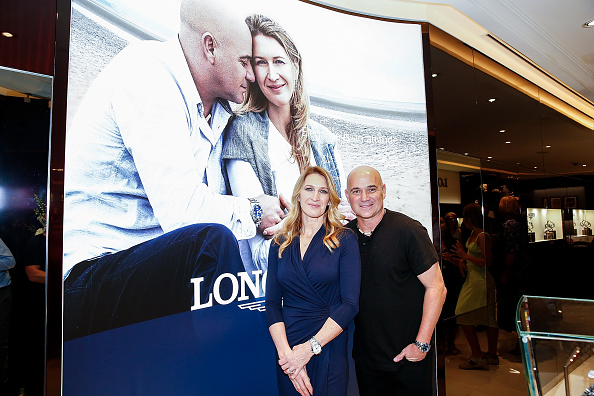  gettyimages-1083184286-594x594 