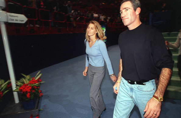  gettyimages-113330432-594x594 