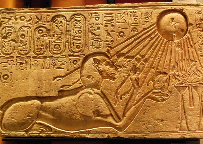 Не дълго след кончината на Аменхотеп III през 1353 г