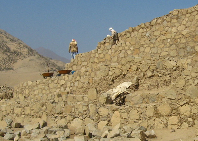 Изследване, проведено от перуанския археолог Рут Шади Солис от Университета