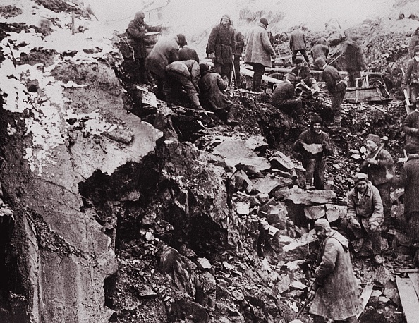  gettyimages-839266502-594x594 