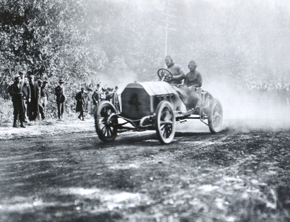  gettyimages-142128011-594x594 